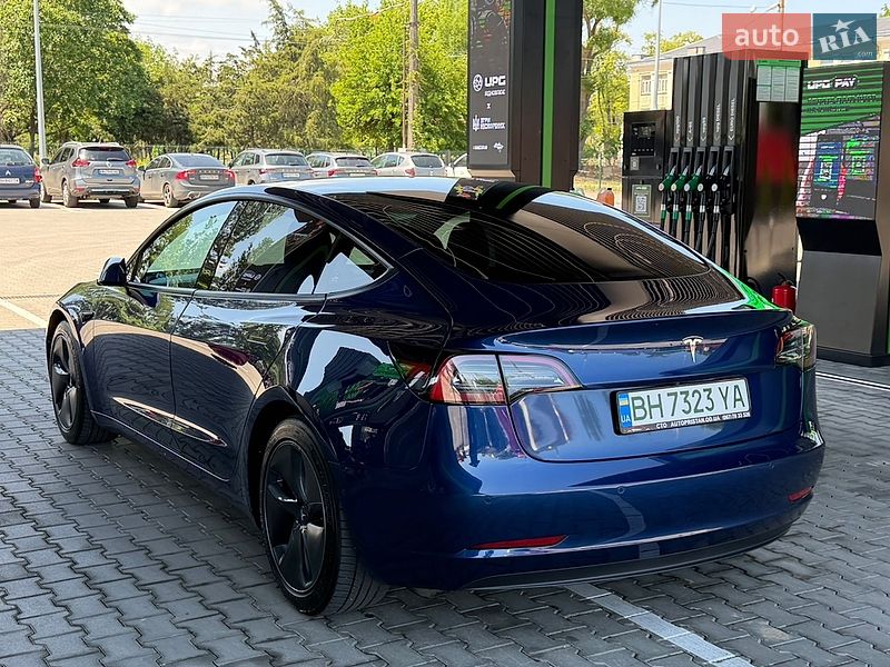 Седан Tesla Model 3 2021 в Одессе