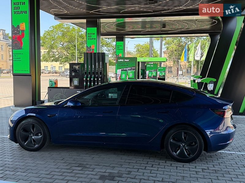 Седан Tesla Model 3 2021 в Одессе
