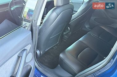 Седан Tesla Model 3 2021 в Одессе
