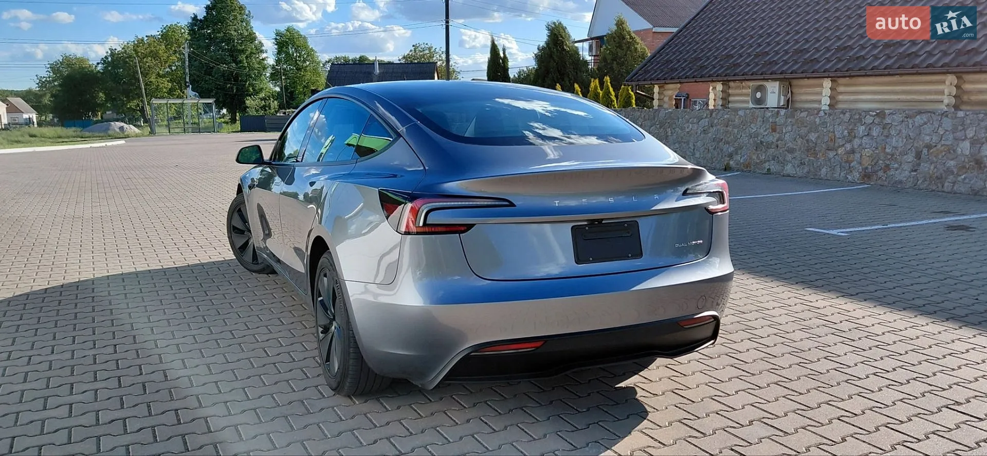 2025 Tesla Model 3 - мініатюра 13