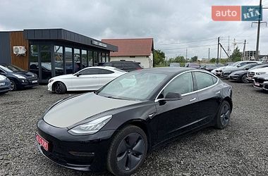 Седан Tesla Model 3 2019 в Луцьку