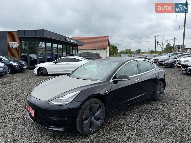 Седан Tesla Model 3 2019 в Луцьку