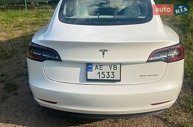 Седан Tesla Model 3 2022 в Кривому Розі