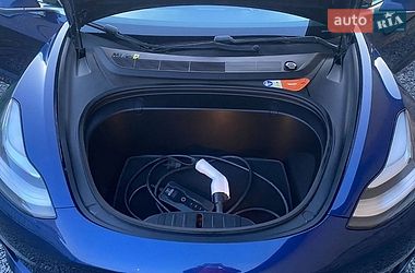 Седан Tesla Model 3 2018 в Рокитном фото 8 Седан Tesla Model 3 2018 в Рокитном