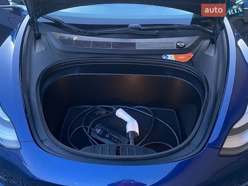 Седан Tesla Model 3 2018 в Рокитном фото 8 Седан Tesla Model 3 2018 в Рокитном