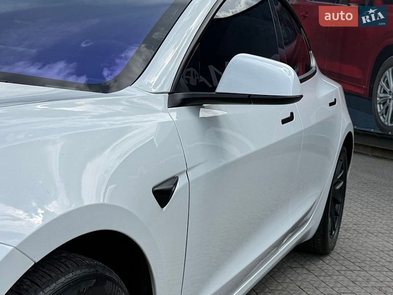 Седан Tesla Model 3 2024 в Полтаві