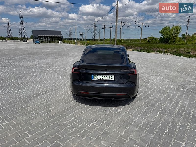 Седан Tesla Model 3 2024 в Золочеве