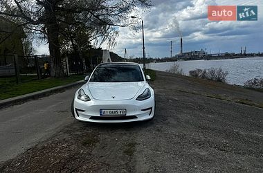 Седан Tesla Model 3 2019 в Киеве