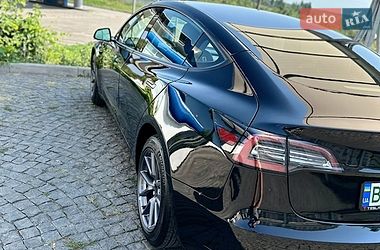 Седан Tesla Model 3 2022 в Хмельницком