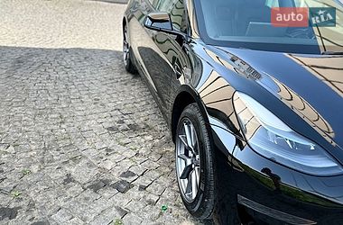 Седан Tesla Model 3 2022 в Хмельницком
