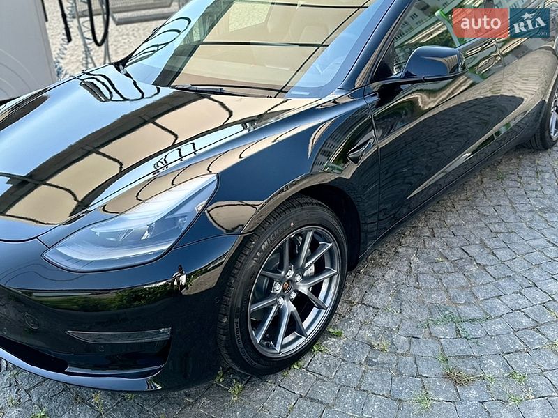 Седан Tesla Model 3 2022 в Хмельницькому фото 9 Седан Tesla Model 3 2022 в Хмельницькому