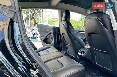 Седан Tesla Model 3 2022 в Хмельницком