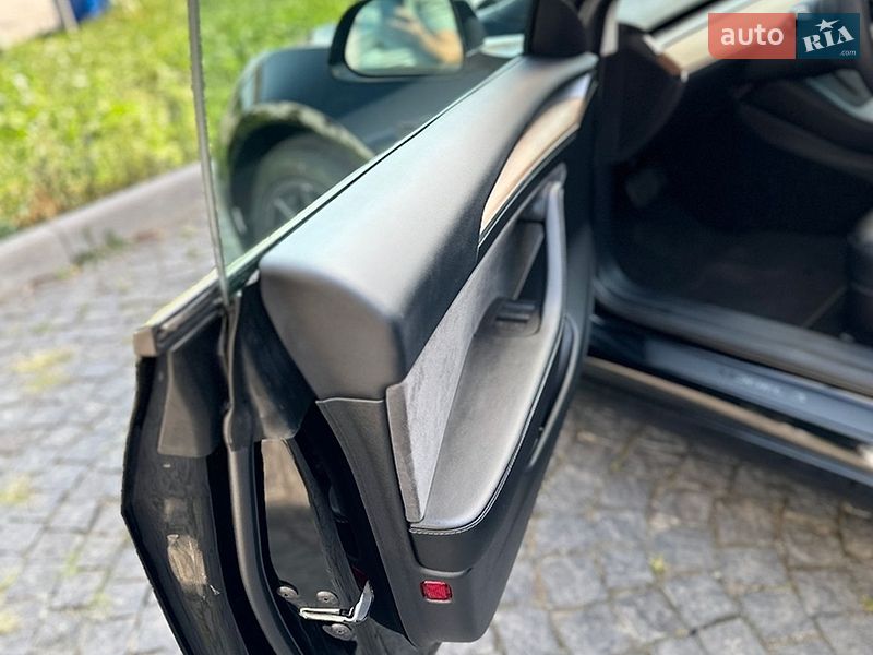 Седан Tesla Model 3 2022 в Хмельницькому фото 16 Седан Tesla Model 3 2022 в Хмельницькому