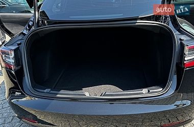 Седан Tesla Model 3 2022 в Хмельницком