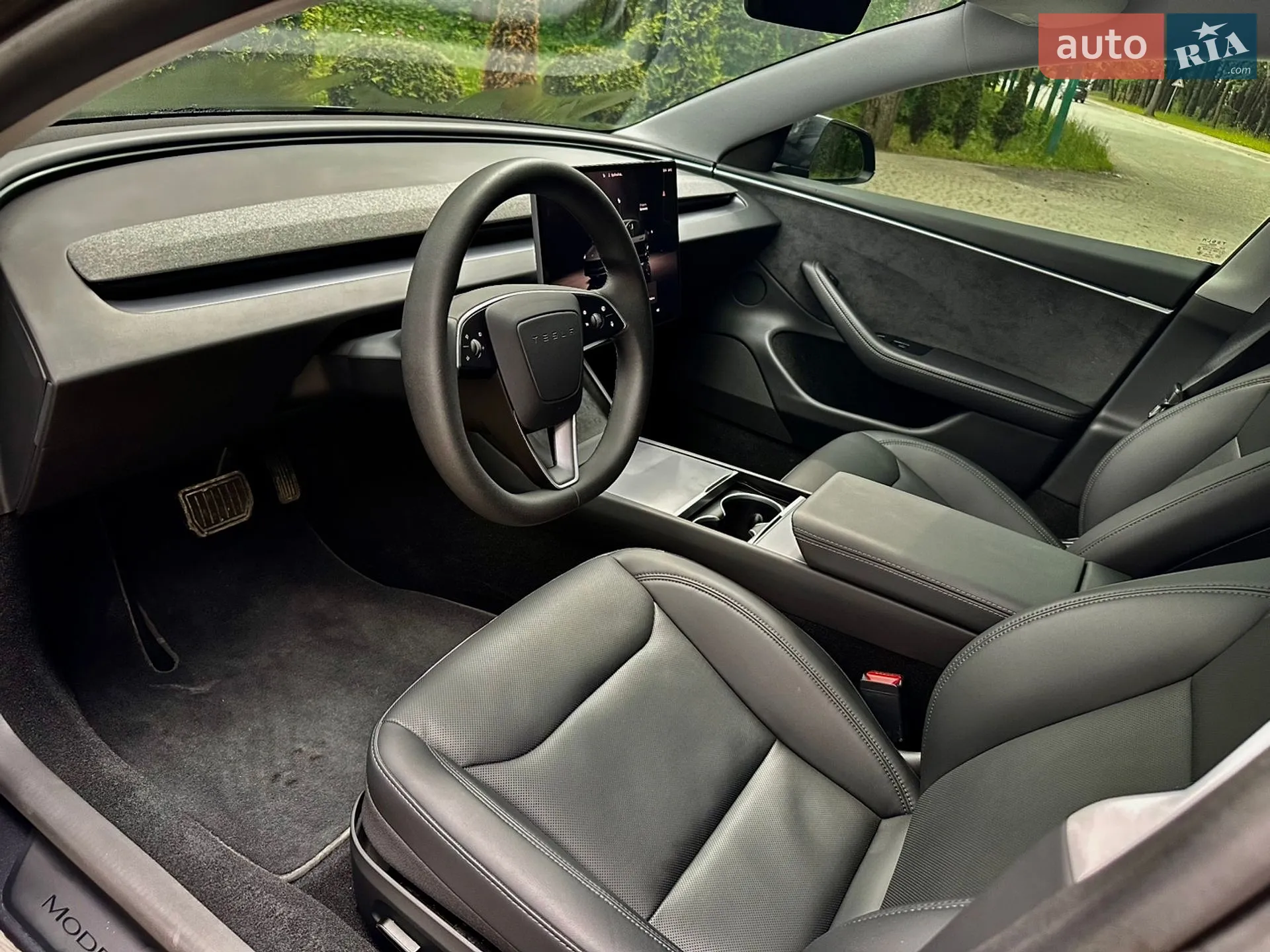 2025 Tesla Model 3 - мініатюра 24
