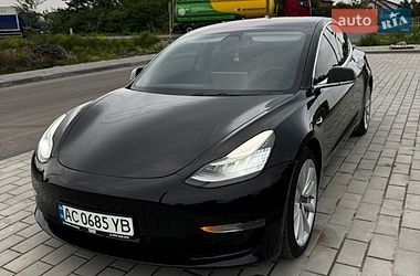 Седан Tesla Model 3 2019 в Жовкве