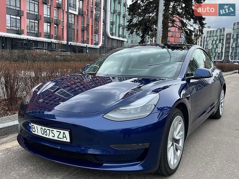 Седан Tesla Model 3 2022 в Полтаве