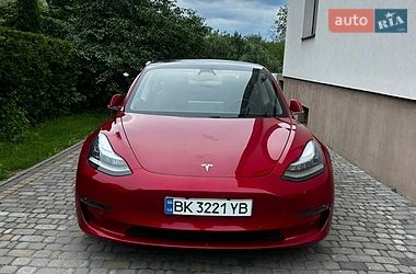 Седан Tesla Model 3 2019 в Ровно