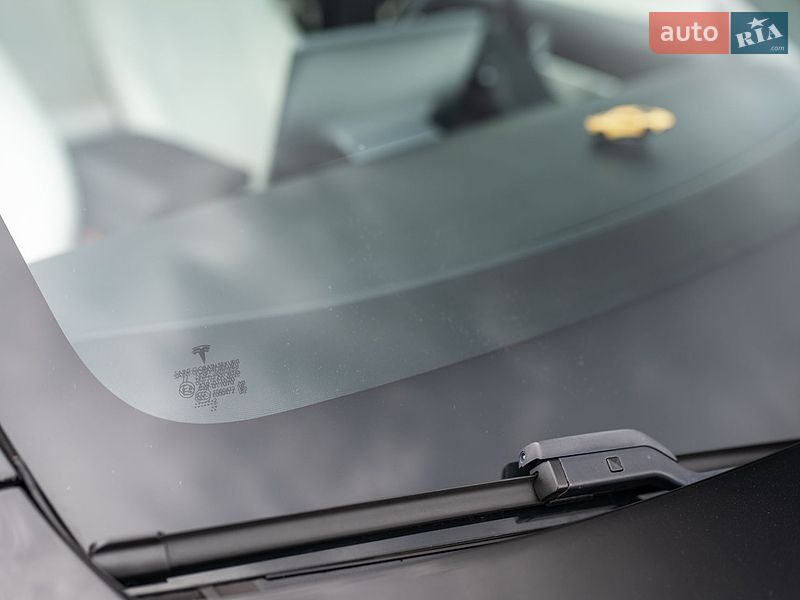 Седан Tesla Model 3 2018 в Львове