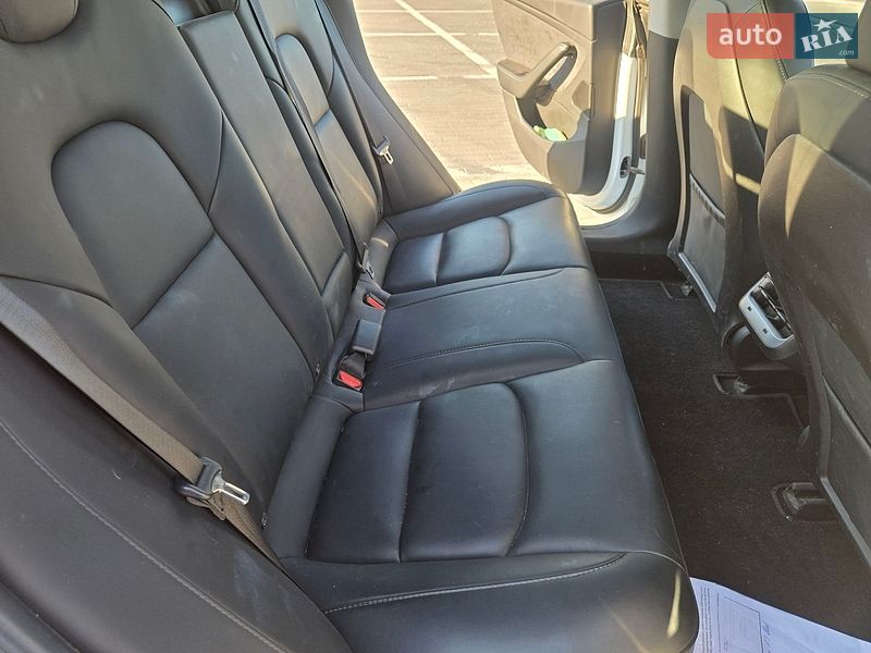 Седан Tesla Model 3 2019 в Одесі