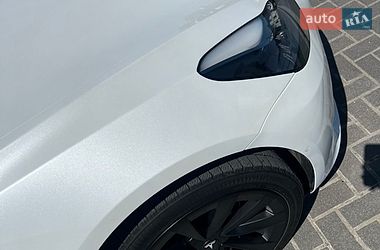 Седан Tesla Model 3 2021 в Львові