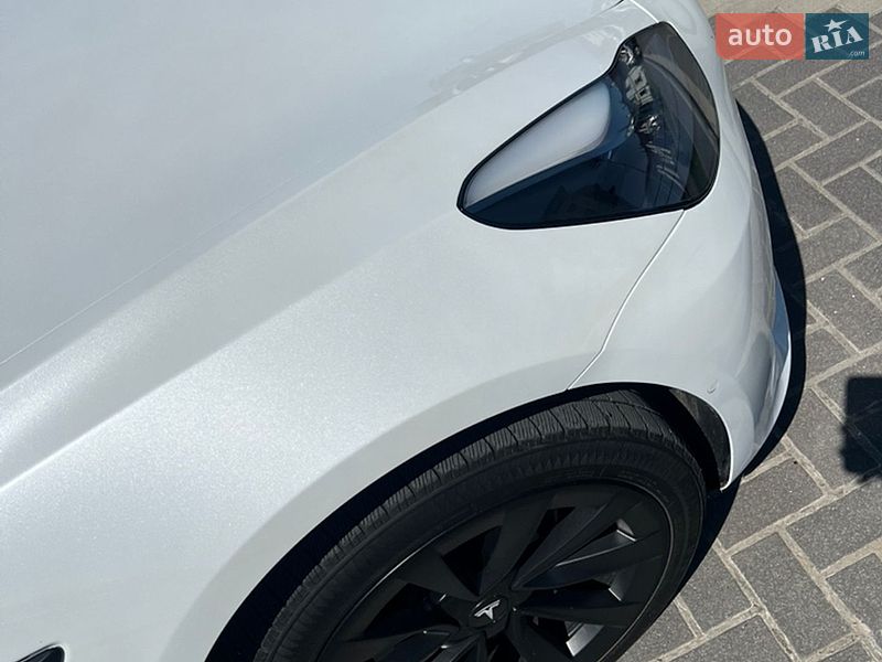 Седан Tesla Model 3 2021 в Львові
