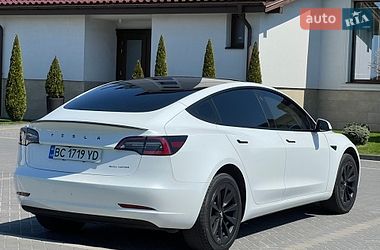Седан Tesla Model 3 2021 в Львові