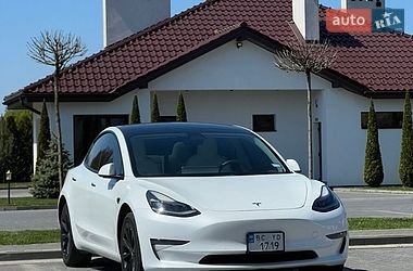 Седан Tesla Model 3 2021 в Львові