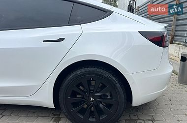 Седан Tesla Model 3 2021 в Львові
