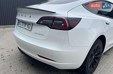 Седан Tesla Model 3 2021 в Львові