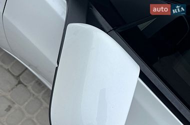 Седан Tesla Model 3 2021 в Львові