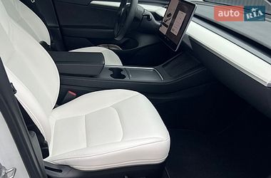 Седан Tesla Model 3 2021 в Львові
