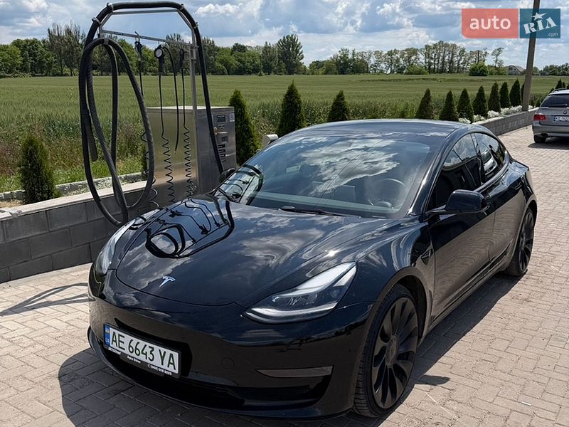 Tesla Model 3 2021