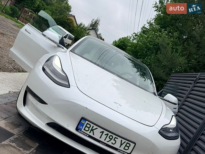 Tesla Model 3 2020 Tesla Model 3 2020