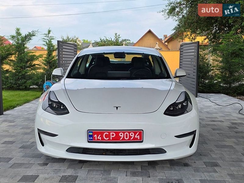 Седан Tesla Model 3 2022 в Виноградове