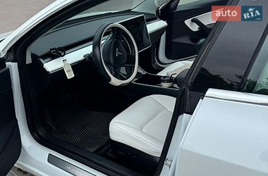 Седан Tesla Model 3 2019 в Тернополе