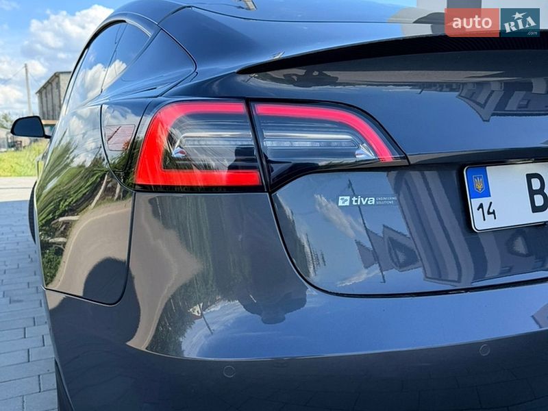 Седан Tesla Model 3 2021 в Львові фото 16 Седан Tesla Model 3 2021 в Львові