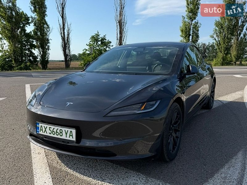 Седан Tesla Model 3 2024 в Харкові