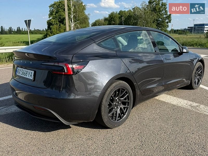 Седан Tesla Model 3 2024 в Харкові