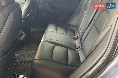 Седан Tesla Model 3 2023 в Броварах