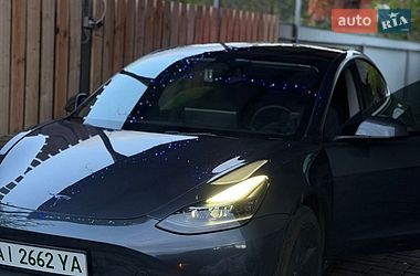 Седан Tesla Model 3 2023 в Броварах