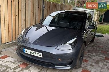 Седан Tesla Model 3 2023 в Броварах