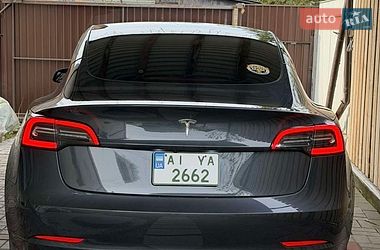 Седан Tesla Model 3 2023 в Броварах