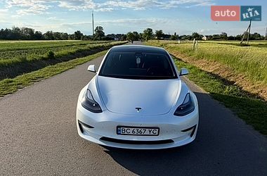 Седан Tesla Model 3 2021 в Самборе