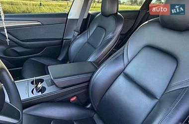 Седан Tesla Model 3 2021 в Самборе