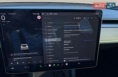 Седан Tesla Model 3 2021 в Самборе