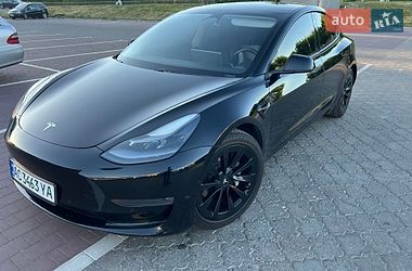 Седан Tesla Model 3 2021 в Луцке