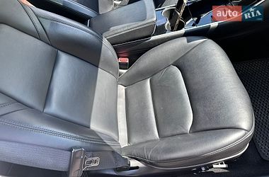 Седан Tesla Model 3 2019 в Ужгороде