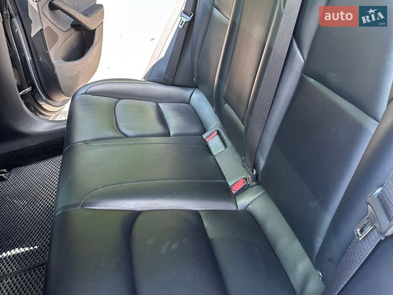 Седан Tesla Model 3 2019 в Ужгороде
