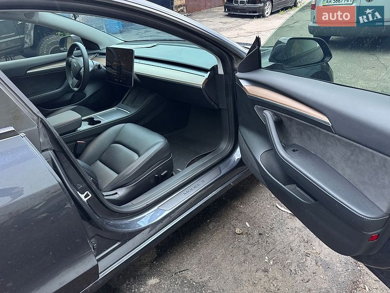 Седан Tesla Model 3 2023 в Киеве фото 6 Седан Tesla Model 3 2023 в Киеве